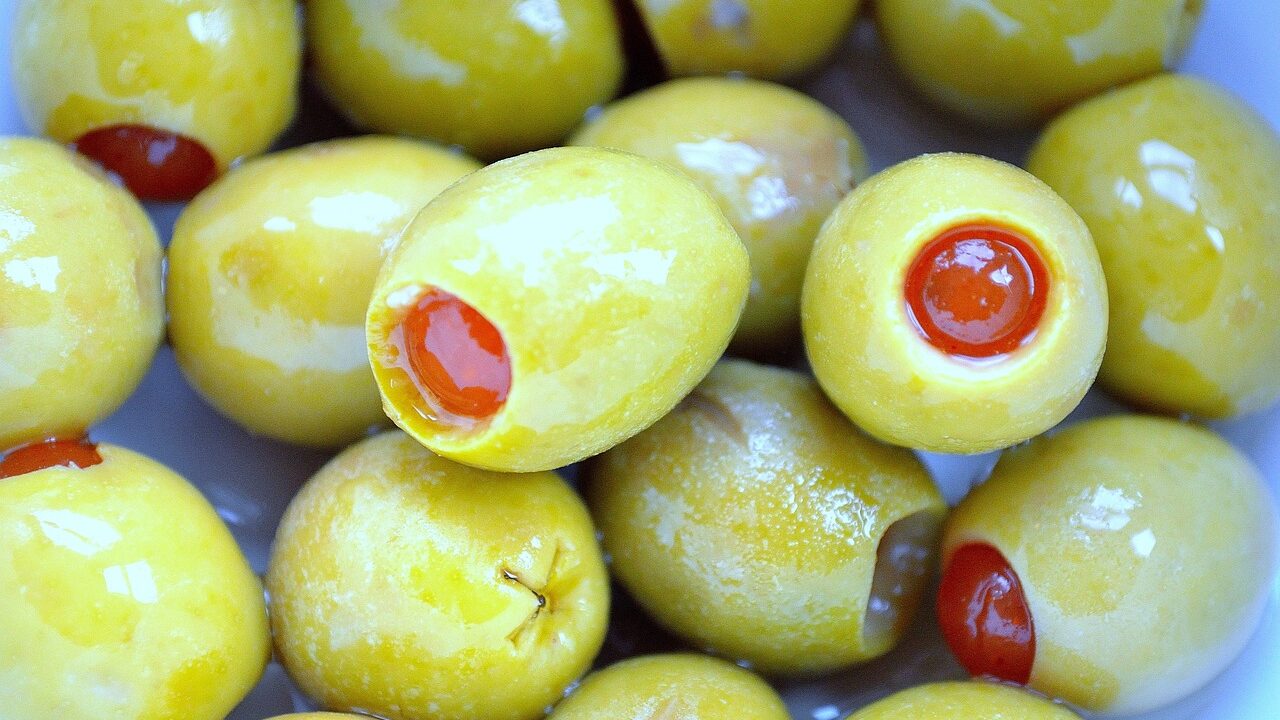 olives-ge30f7d13a_1280-e1675688550209.jpg